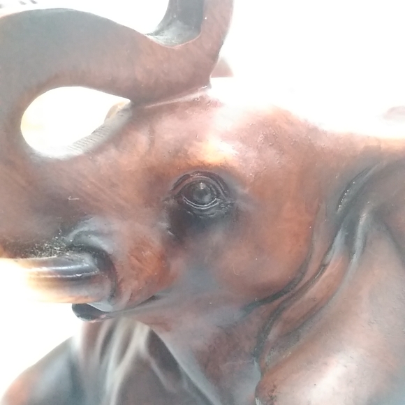 Raised Trunk Figurine Elephant With Tusk 5.75" Tall - Picture 7 of 9